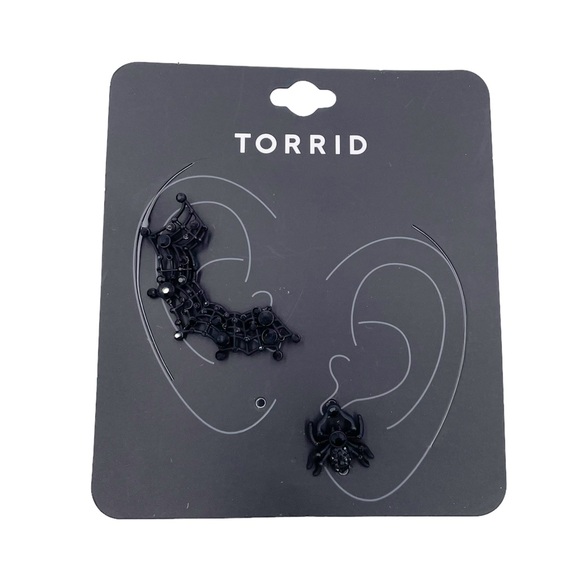 NEW Torrid Halloween Spider Web and Spider Earring Set Stud and Ear Cuff Black - Picture 3 of 8